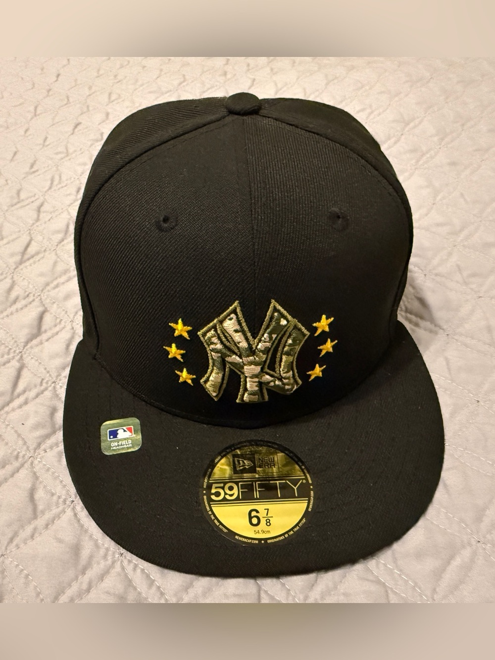 New Era NY Yankees 59FIFTY Size 6 7/8 Hat Black 2024 Armed Forces Camo Logo